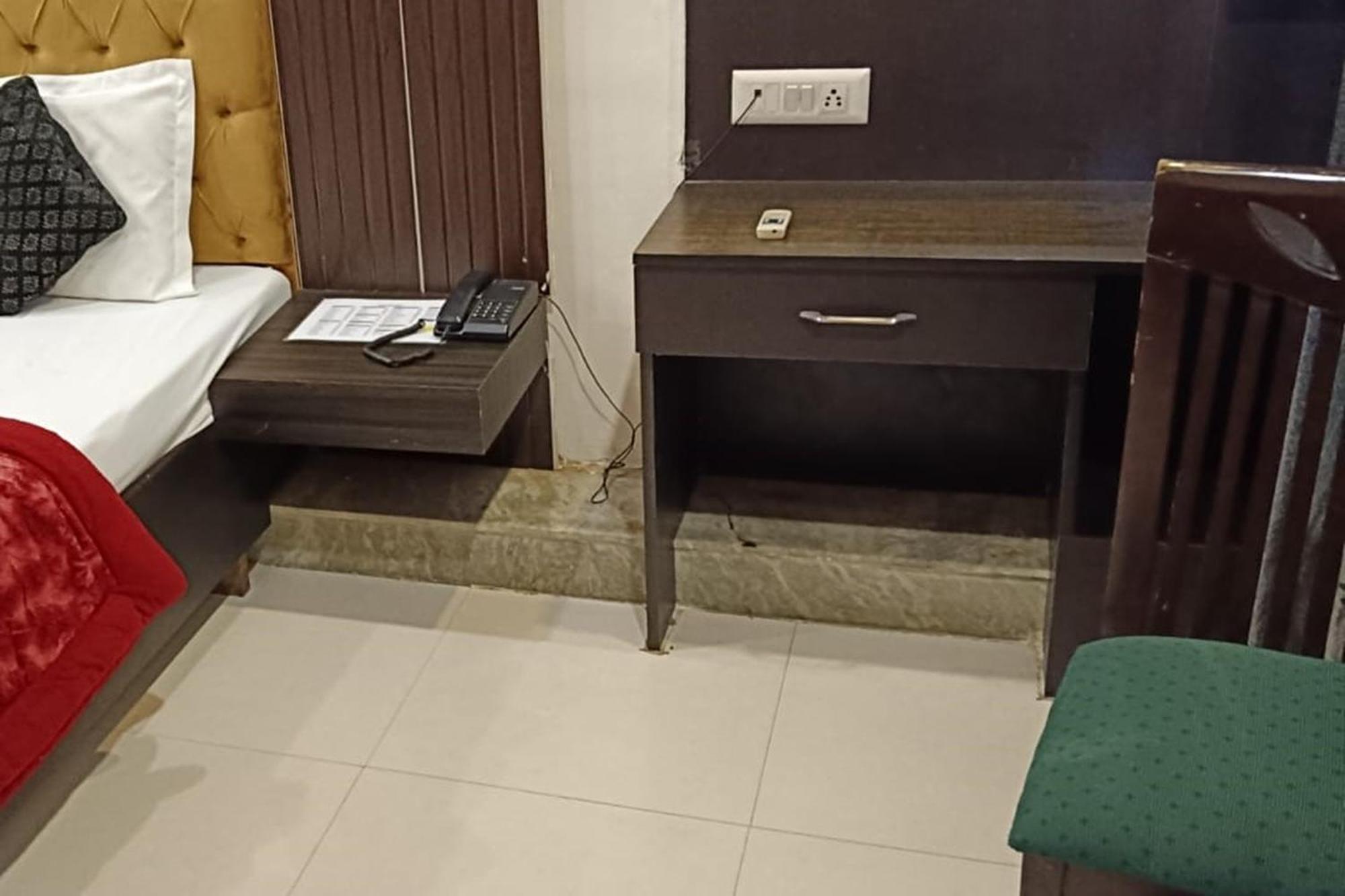 Hotel Shree Kanta Gurgaon Luaran gambar