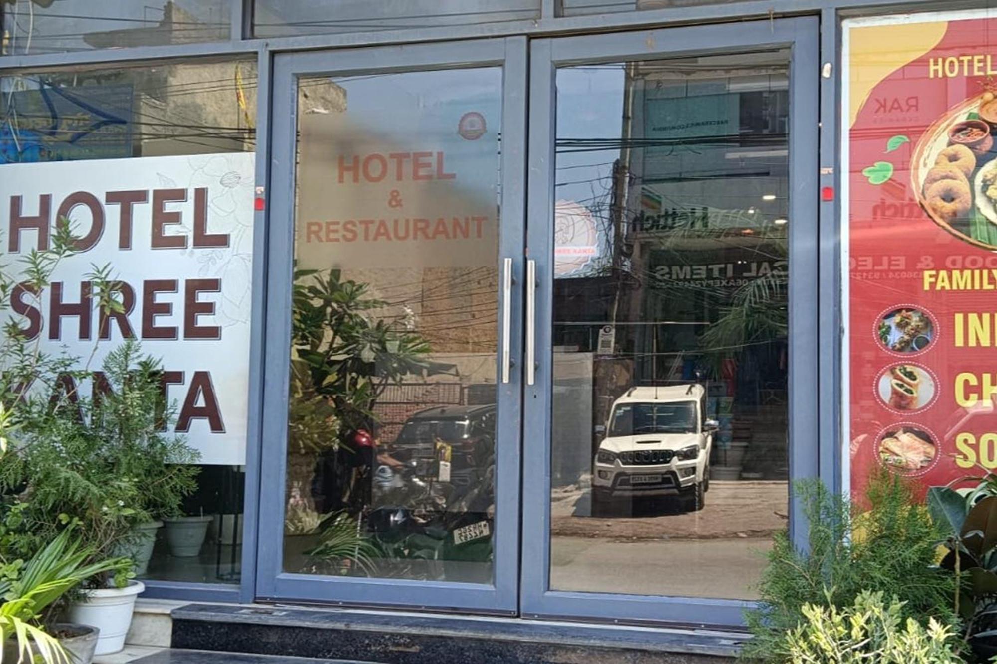 Hotel Shree Kanta Gurgaon Luaran gambar